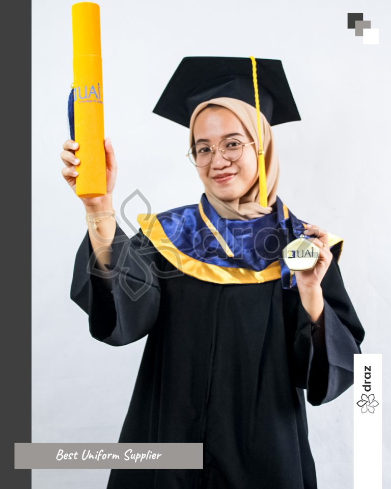 TOGA-WISUDA-UAI-21